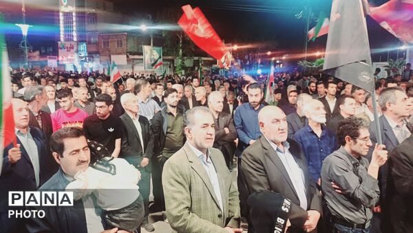 اقتدار حضور مردم کوهدشت در اجتماع شبانه