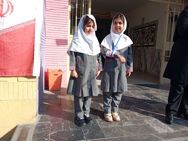 برگزاری مانور زلزله در دبستان دخترانه نرجس یک 