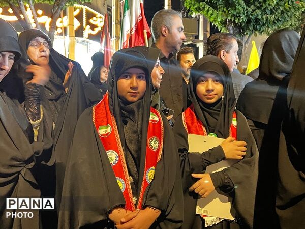 حضور باشکوه دانش اموزان و فرهنگیان در برنامه احلی من العسل
