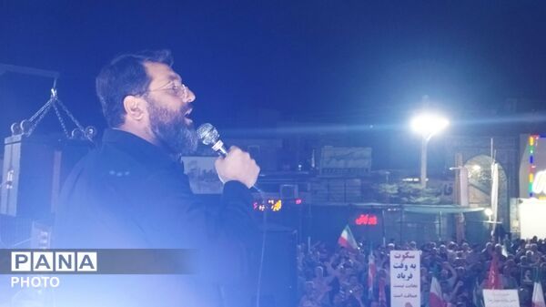 آغاز اتحاد و همبستگی با حضور مردم ساوجی 