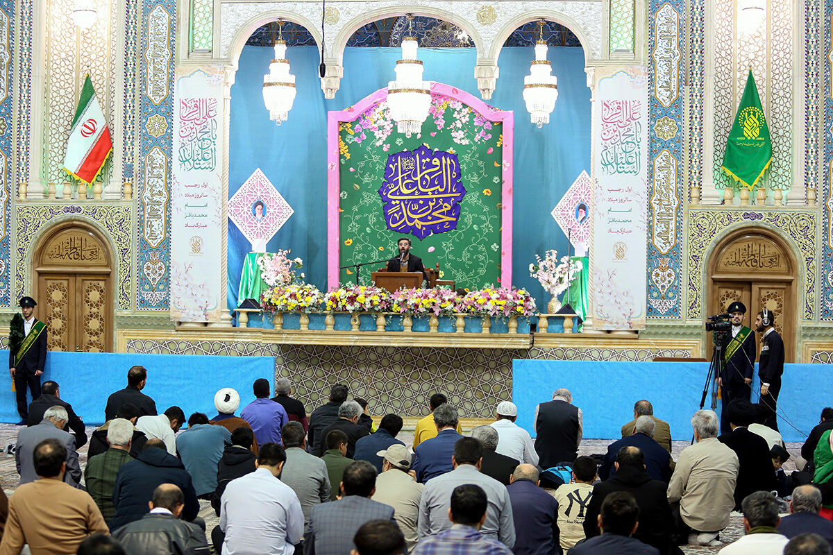 محفل قرآنی و جشن میلاد امام باقر(ع) در شب یلدای حرم حضرت معصومه(س)
