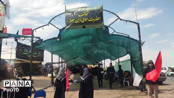 موکب حضرت موسی ابن جعفر میزبان زائران پیاده امام رضا ( ع) 