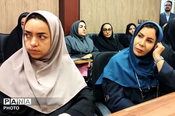 آیین تجلیل از فعالان حوزه پرورشی در بهارستان دو