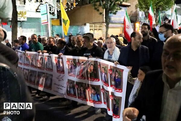 گرامیداشت چهلمین روز شهادت رهبر شهید و دانش‌آموزان میناب در باقرشهر 