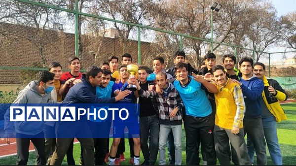 گذری بر فینال مسابقات فوتسال درون مدرسه دبیرستان شاهد ابوذر غفاری 