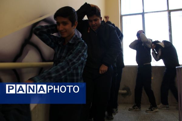 بیست‌وهفتمین مانور سراسری زلزله در مدارس شهرستان بن