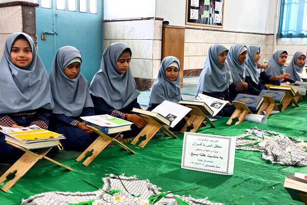 برپایی موکب مقاومت به‌مناسبت هفته بسیج در دبستان جنت ملارد 