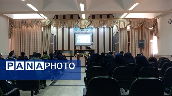 جلسه‌ ضمن خدمت با موضوع نماز و شیوه‌های نماز در بن