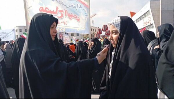 حماسه دانش‌آموزان مشهدی در روز ۱۳ آبان
