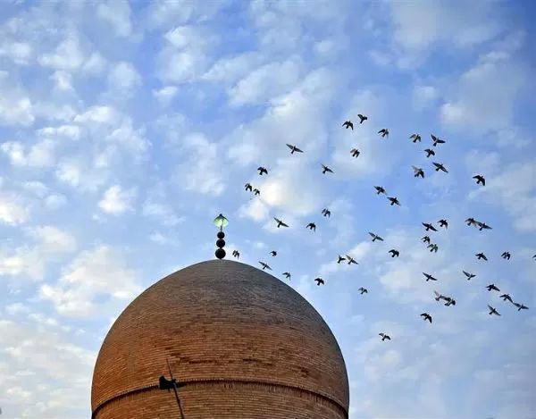 گنبد خشتی بنایی ۶۰۰ ساله از دوره تیموری 