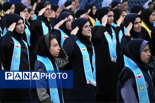 همایش «یاوران انقلاب» در بهارستان‌دو