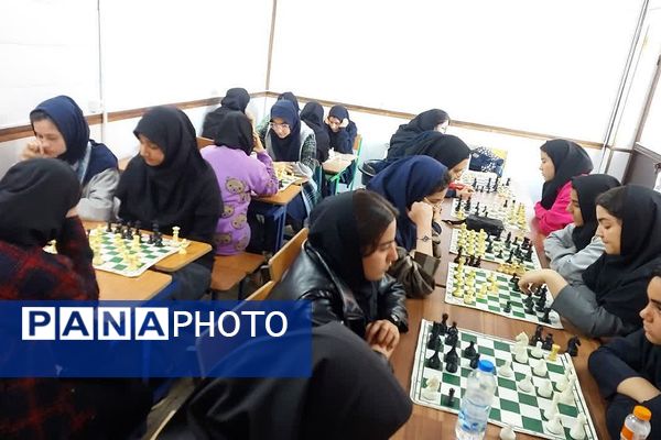 مسابقات شطرنج دانش‌آموزی در شهرستان ورامین