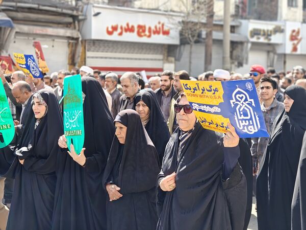 حضور پرشور فرهنگیان و دانش‌آموزان کرمانشاهی در راهپیمایی روز قدس