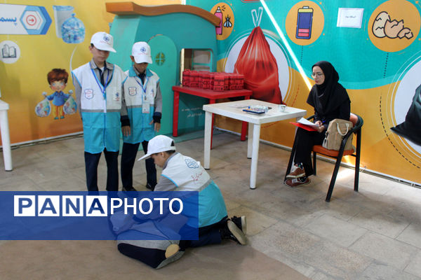 رقابت گروه‌های منتخب مدارس پسرانه استان قم در نخستین جشنواره سفیران سلامت 