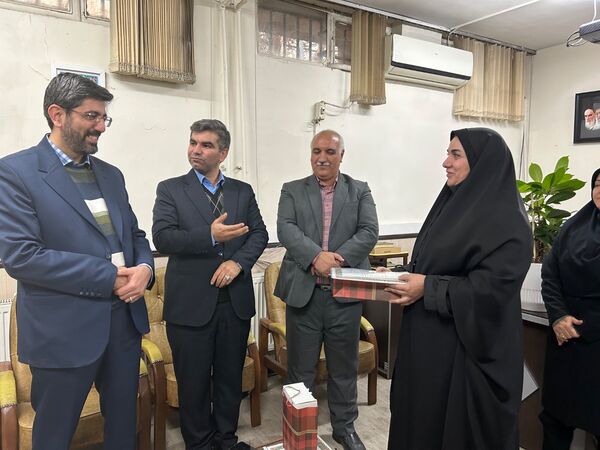  تقدیر از راهبران قطبی سازمان دانش اموزی شهرستانهای تهران