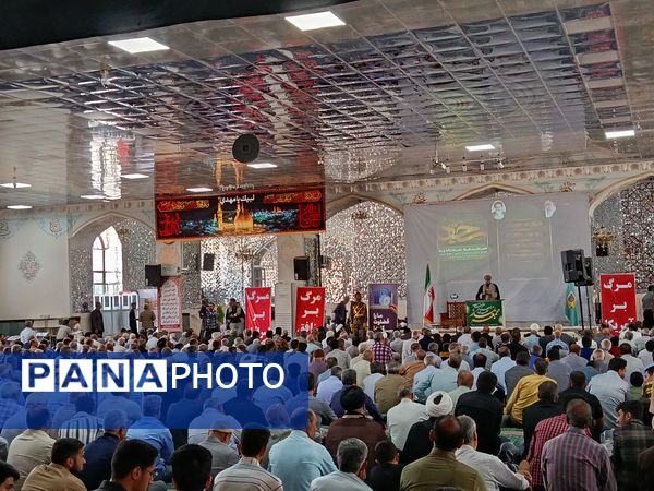 نماز جمعه کاشمر با حضور پرشور مردم برگزار شد