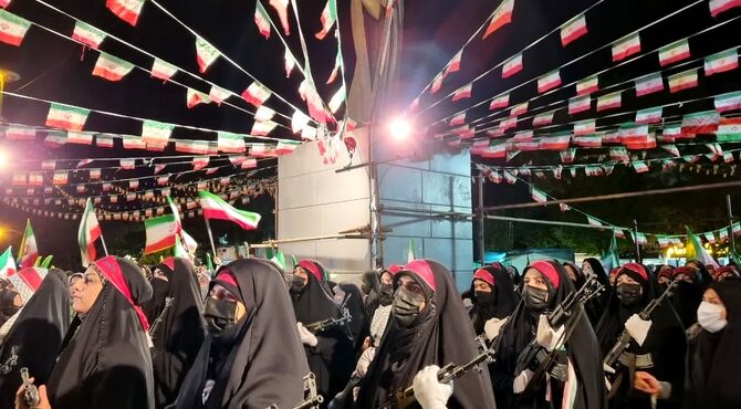 اجتماع پرشور دختران همزمان با میلاد حضرت معصومه (س)