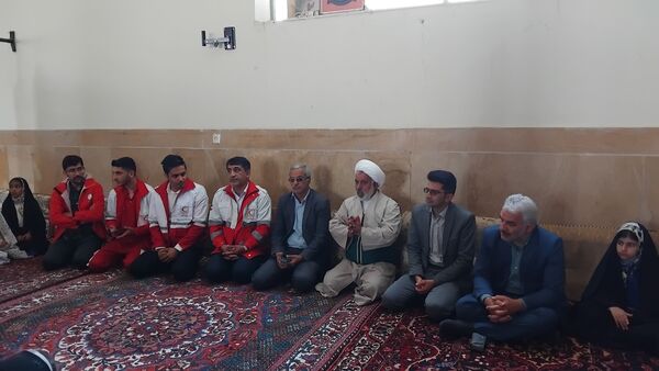 میز خدمت مسئولان در نماز جمعه شهر وردنجان