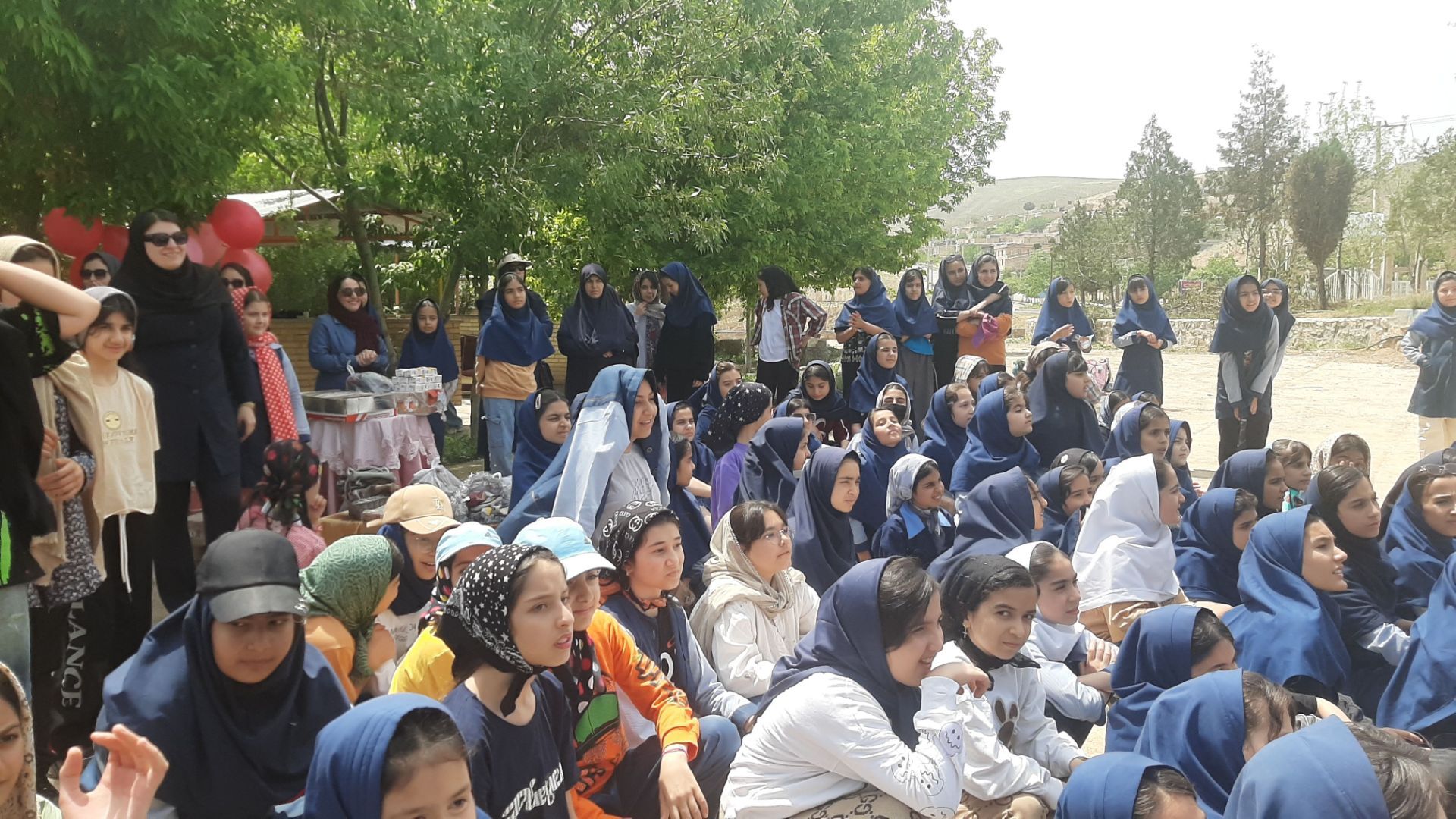 اردوی دانش‌آموزان مدرسه هیأت امنایی ضحی ۲ در روستای زوارم شیروان