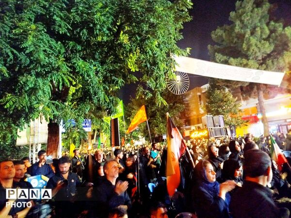 اجتماعات شبانه مردم اینبار با شام غریبان شهدای دشت کربلا رقم خورد 