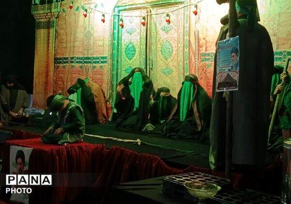 تجمع مینودشت با شب‌های دیگر متفاوت بود