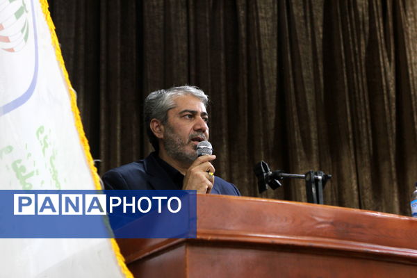 برگزاری مراسم تجلیل از دانش‌آموز خبرنگاران پانا و رتبه‌های برتر استانی فرهنگی و هنری در کاشان