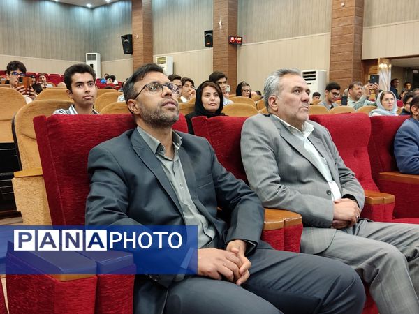 جشن ستارگان دبیرستان هیأت امنایی توحید دوره اول