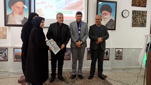 همایش «یاوران انقلاب» پیشتازان هنرستان شهریار تبریز