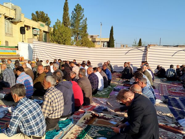 نماز عید فطر ۱۴۰۴ در روستای ظفرآباد شیراز اقامه شد