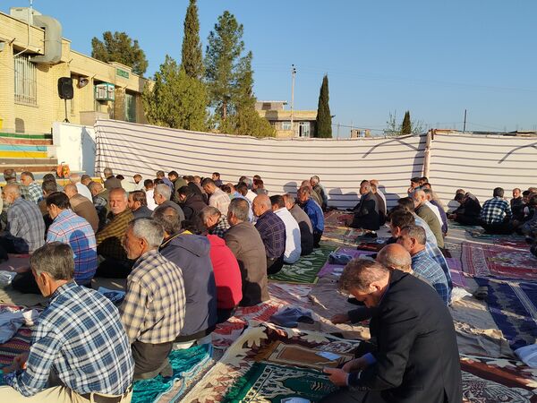 نماز عید فطر ۱۴۰۴ در روستای ظفرآباد شیراز اقامه شد