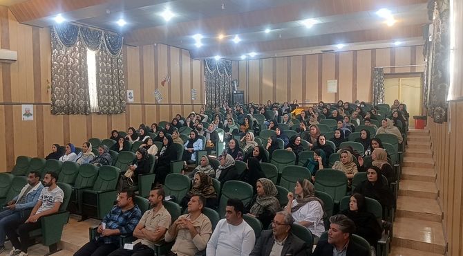 برگزاری انجمن اولیا دبستان معلم 1 آشخانه 