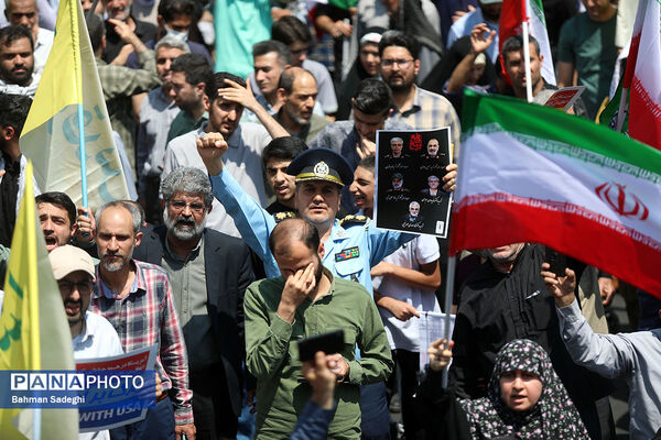 راهپیمایی مردمی علیه تهاجم رژیم صهیونیستی به ایران - تهران
