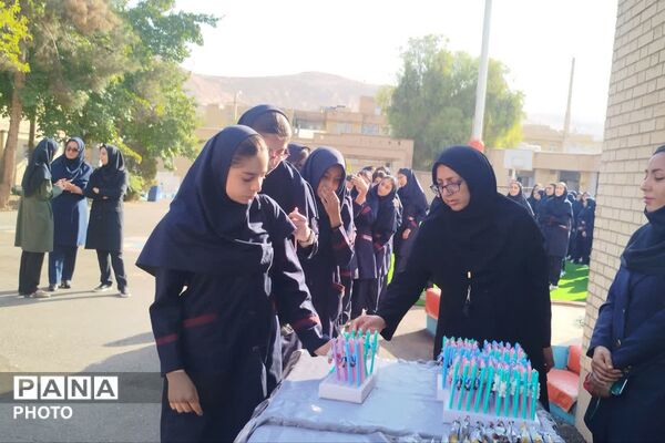 جشن جوانه‌ها در دبیرستان هیئت‌امنایی فرشتگان شیراز