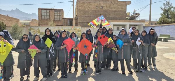 جشن روز کودک در دبستان علمدار تفت