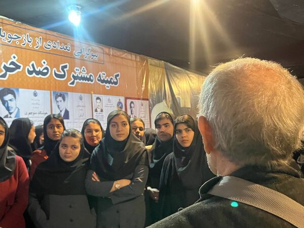 بازدید دانش‌آموزان دبیرستان فاطمه الزهرا از موزه عبرت