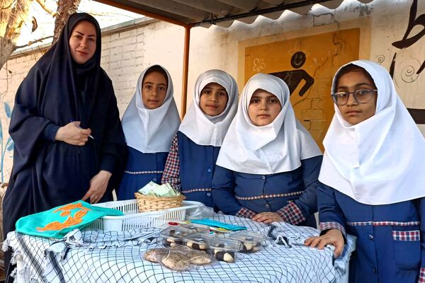 برپایی موکب مقاومت به‌مناسبت هفته بسیج در دبستان جنت ملارد 