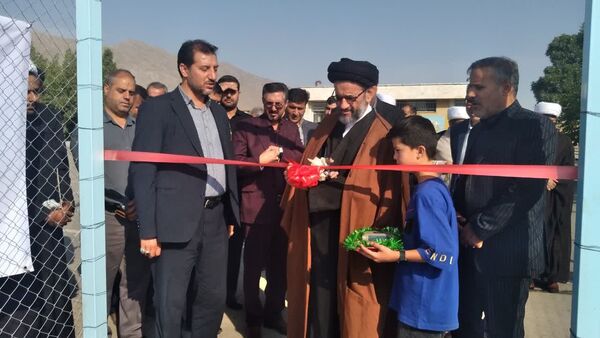  افتتاح اولین زمین ورزشی درون مدرسه‌ای تایل‌کورت استان مرکزی درمدرسه زینب کبری(س) شازند 