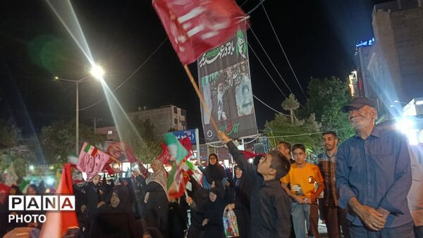طنین همدلی در صد و هفتاد و پنجمین شب حضور مردم نیشابور در بلوار فضل