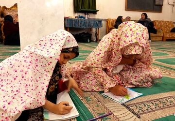 تجلی معنویت و پیوند مادر و دختری در اعتکاف مسجد جامع رامیان