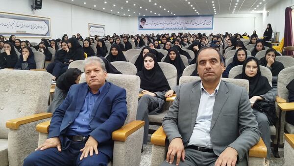 برگزاری همایش ویژه دانش آموزان کنکوری در خلیل آباد 