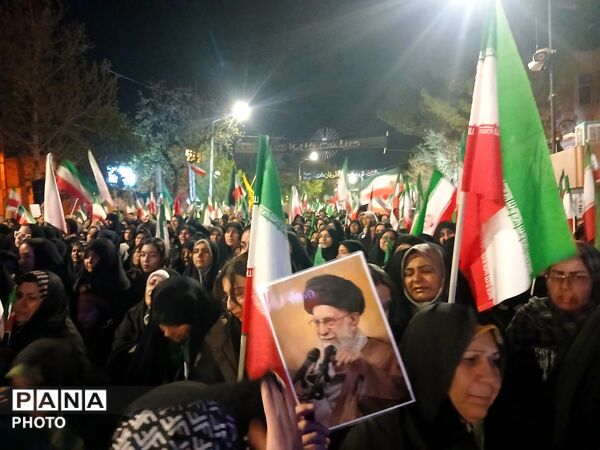 حال و هوای اندوه در حسینیه امام خمینی با حضور شهید رضا روزگرد 