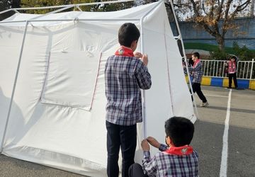 مانور زلزله با حضور مسئولین آموزش و پرورش ناحیه۱ 