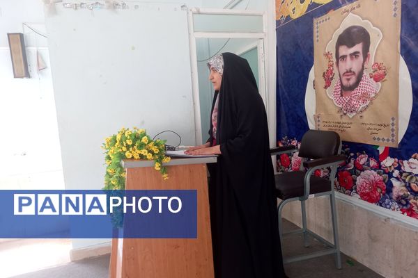 کارگاه آموزشی تغذیه سالم ویژه دانش‌آموزان پایه هفتم دبیرستان شاهد فیض