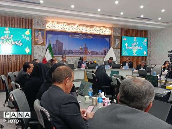 نشست خبری خبرنگاران و اصحاب رسانه با مدیرکل آموزش و پرورش استان خراسان رضوی