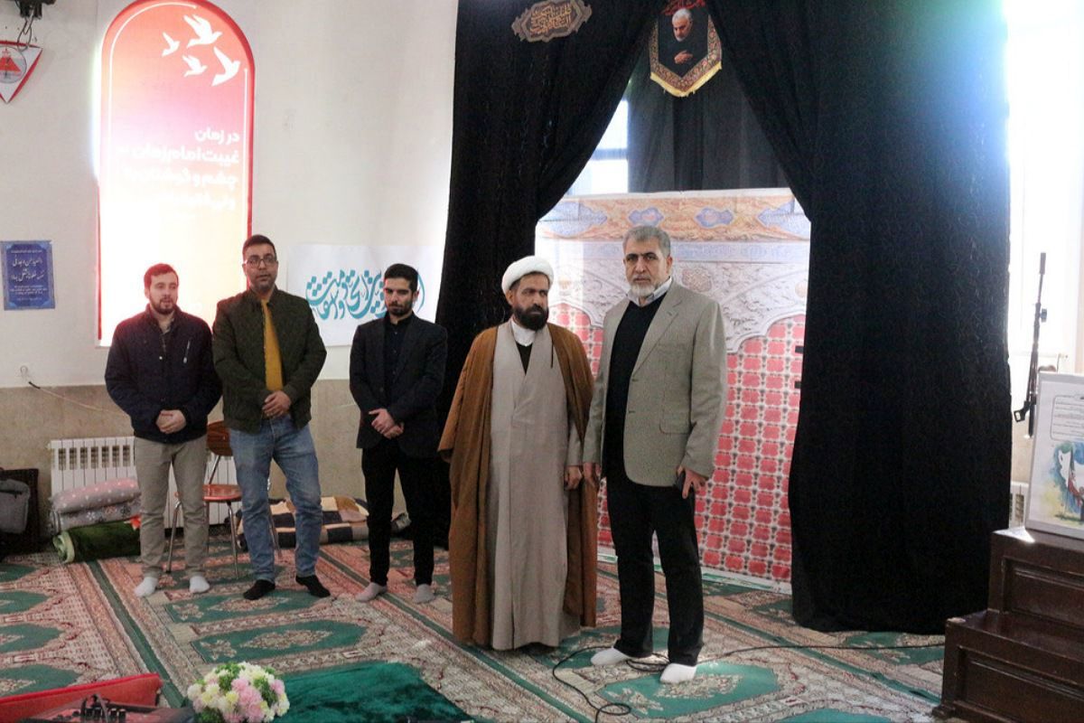  حضور رئیس آموزش‌و‌پرورش فیروزکوه در اعتکاف