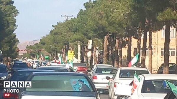 رژه خودرویی شهرستان تفت در بیعت با رهبر انقلاب