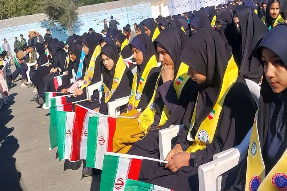 مانور یاوران انقلاب دانش‌آموزان عشایری