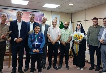 آیین رونمایی از کتاب «سُرود دریا»