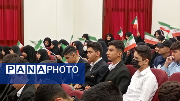 نشست صمیمی جوانان با حضرت آیت الله نورمفیدی