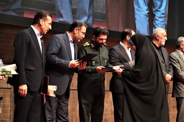 همایش بزرگ تجلیل از معلمان نمونه شهر تهران توسط وزیر آموزش و پرورش